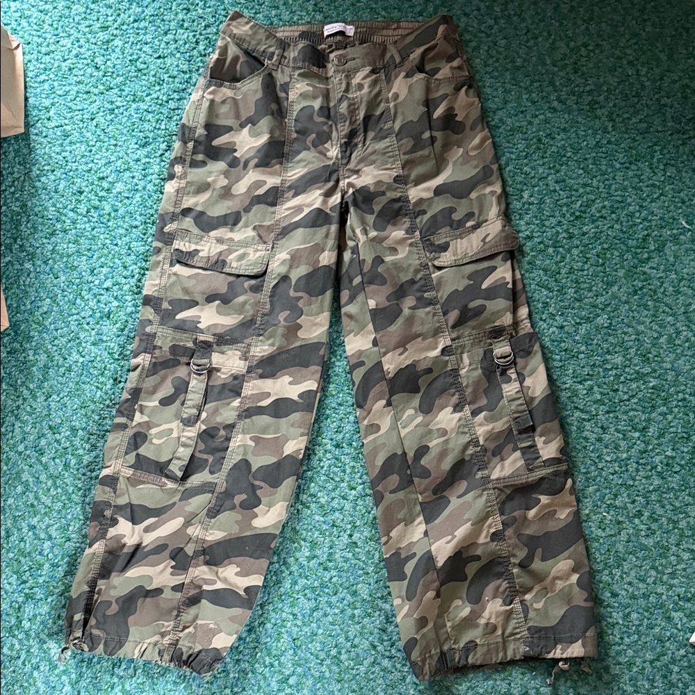 Vanilla Star Camo Cargo Pants - utility style pockets